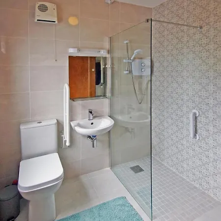 بيت للعطل 3 Bed In Oc-i304 إنش